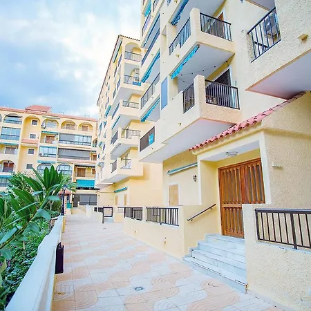116 Costa Blanca Holidays - Alicante Apartment *